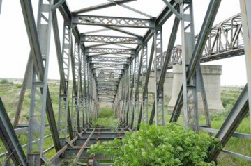 CFR va plăti 1,42 milioane lei pentru poduri feroviare